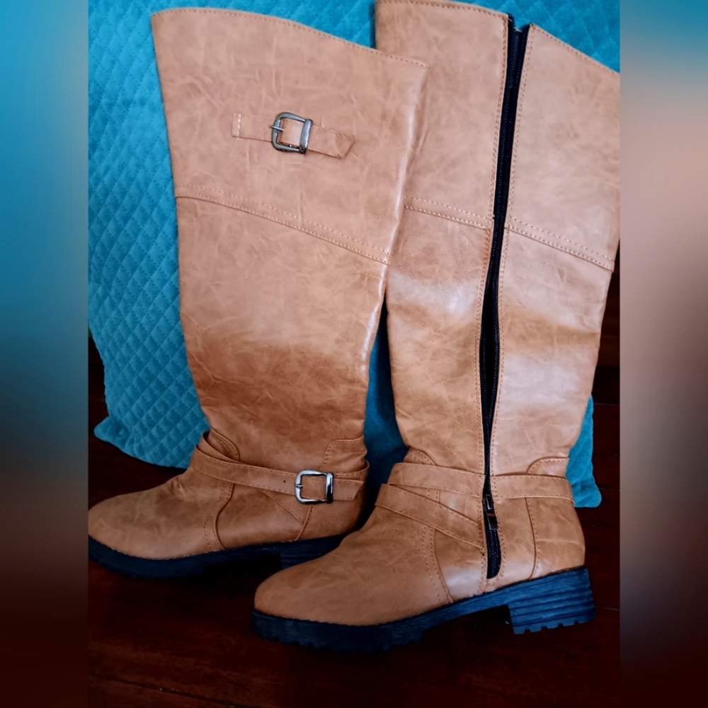 Size 8 Womens Casual Stylish Boots